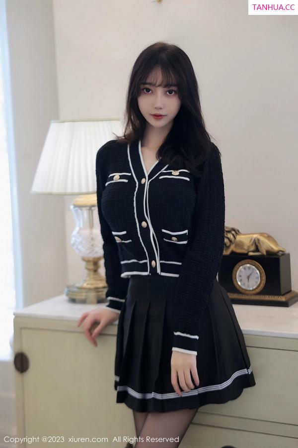玥儿玥  [XiuRen]高清写真图 2023.08.25 No.7287 玥儿玥er 黑丝美腿第3张图片